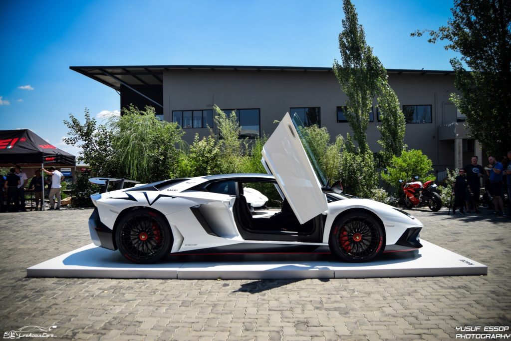 Lamborghini-Aventador-SV-32-of-50-Custom